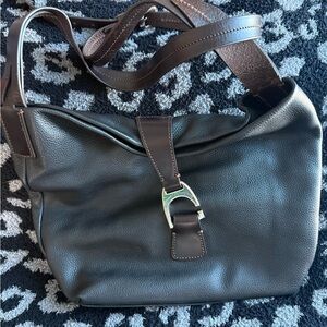 Dooney & Bourke Black Leather Shoulder Bag with Classic Design